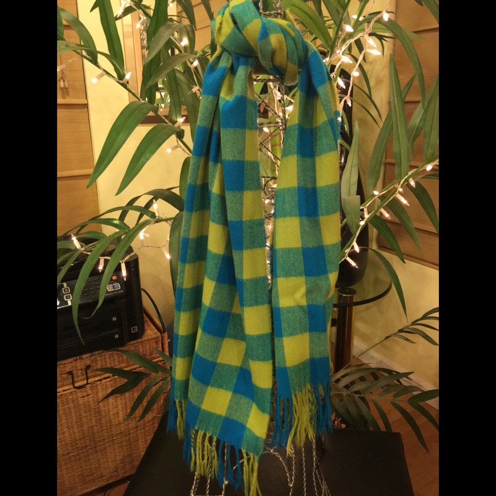 🧣Soft blue & green plaid scarf🧣
